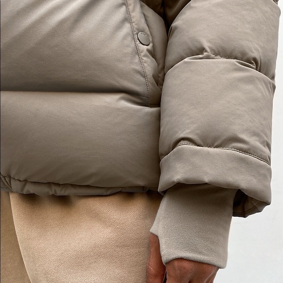 Aritzia Superpuff - Modern Taupe - Picture 2 of 10